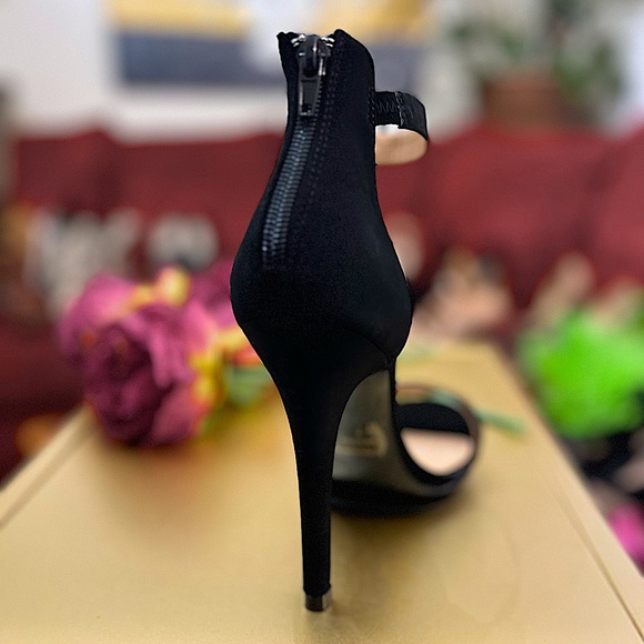 Fashion Nova TNT Black Stiletto Platform Sandal - Picture 13 of 14